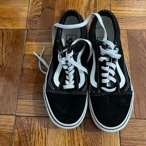 Platform black vans